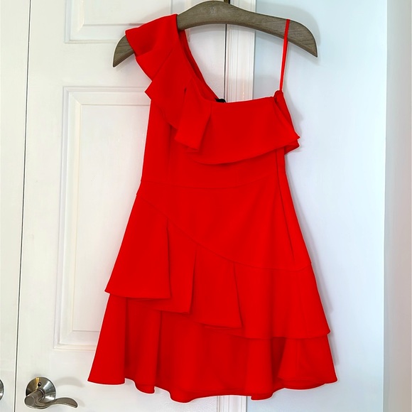 NWT BCBGMAXAZRIA Poppy Red "Calinda" One -Shoulder Cocktail Dress. Size - Picture 1 of 10